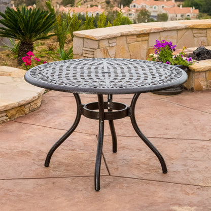 outdoor table