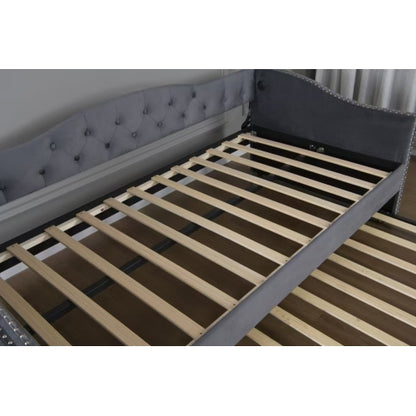 Twin Size Upholstered Daybed with Trundle and USB Charging Design, Sturdy Wood Slat Support, Wood Bed Frame for Bedroom/Guestroom/Dorm,Plush Velvet Fabric,Gray