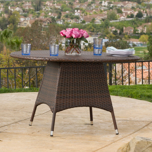 outdoor table