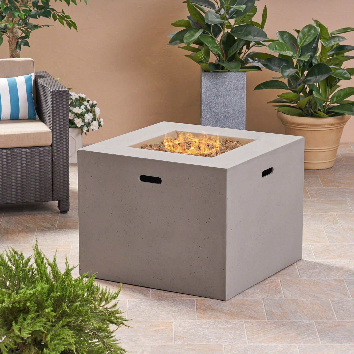 AIDAN 31" SQUARE FIRE PIT - 40,000 BTU