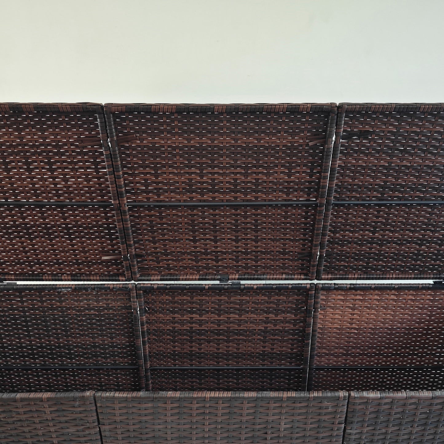 175 Gallon Outdoor Storage Box with Inner Liner, PE Rattan Wicker Deck Box with Pneumatic Bar Lift for Indoor & Outdoor, Patio Furniture Cushions, Pool Toys, Garden Tools, Mixed Brown