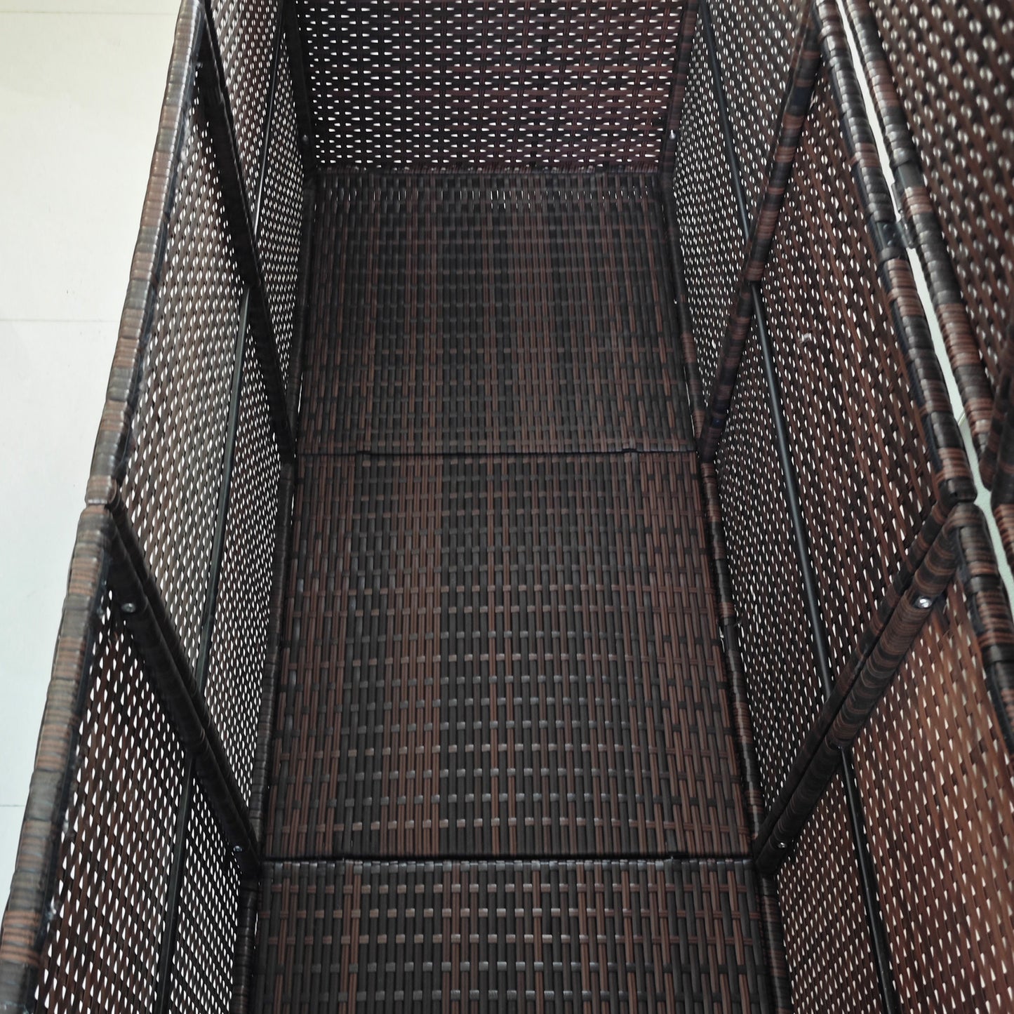 175 Gallon Outdoor Storage Box with Inner Liner, PE Rattan Wicker Deck Box with Pneumatic Bar Lift for Indoor & Outdoor, Patio Furniture Cushions, Pool Toys, Garden Tools, Mixed Brown