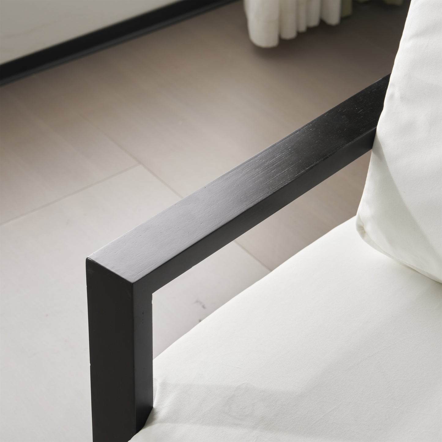 Upholstered Accent Chair, Velvet Lounge Arm Chair with Solid Wood Frame, Living Room Chairs with Metal Legs for Reading Chair for Balcony, Living Room and Bedroom, White