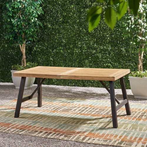 outdoor table