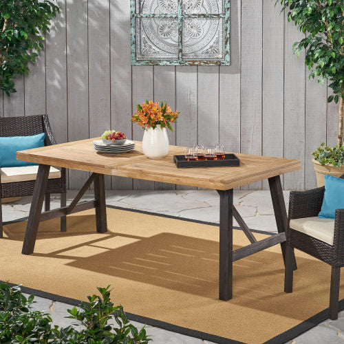 outdoor table
